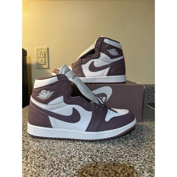 BNWT Air Jordan 1 Retro High OG Mauve DZ5485-105 US Men Size 9Fast Shipping